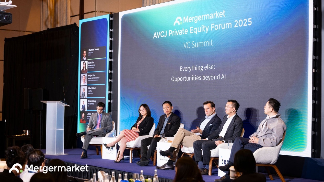 1764223033E01A.jpg image001.jpg